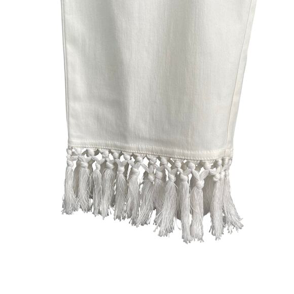 Chico's Pants 3 / US 16 White Brigette Fringe Hem Slim Crops Slimming Panel - Picture 3 of 11